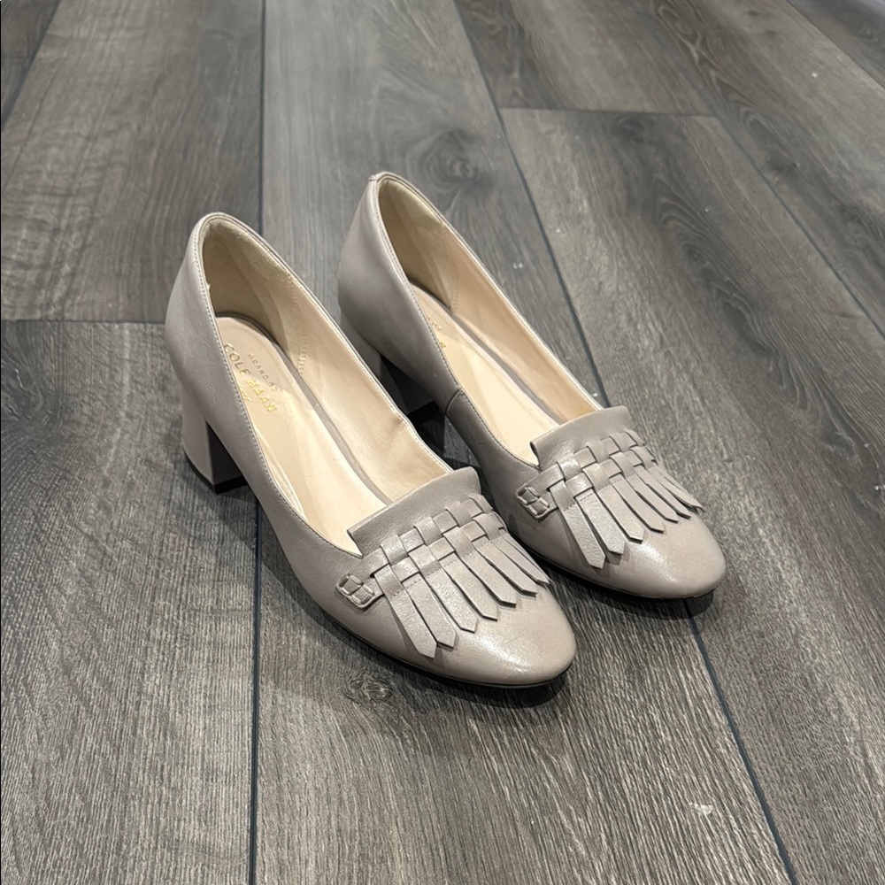 Cole Haan Signature Women’s Gray Heels Sz 7.5 Waterproof